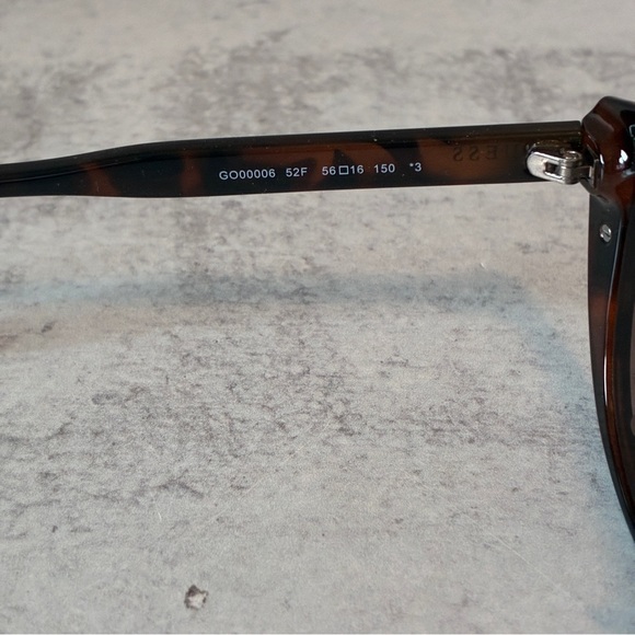 GUESS Rhinestone Cat Eye Sunglasses Tortoiseshell Brown Gradient Lenses